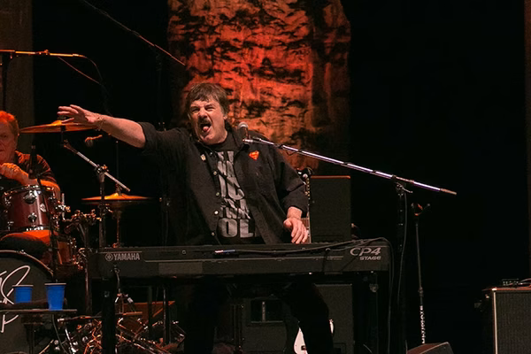 Burton Cummings Windsor 2019