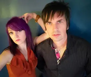 Stereobabe: Crafting Power-Pop Hooks from Quarantine to the Stage
