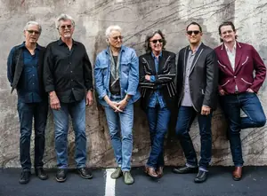NGDB-by-Joshua-Britt-and-Neilson-Hubbard-L-to-R_-Jim-Photoglo-Bob-Carpenter-Jimmie-Fadden-Jeff-Hanna-Jaime-Hanna-and-Ross-Holmes-copy_master