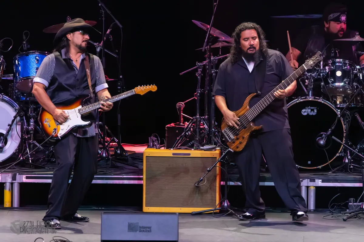 los-lonely-boys-olg-stage-fallsview-niagara-falls-on-2026-06-18-dan-boshart-06