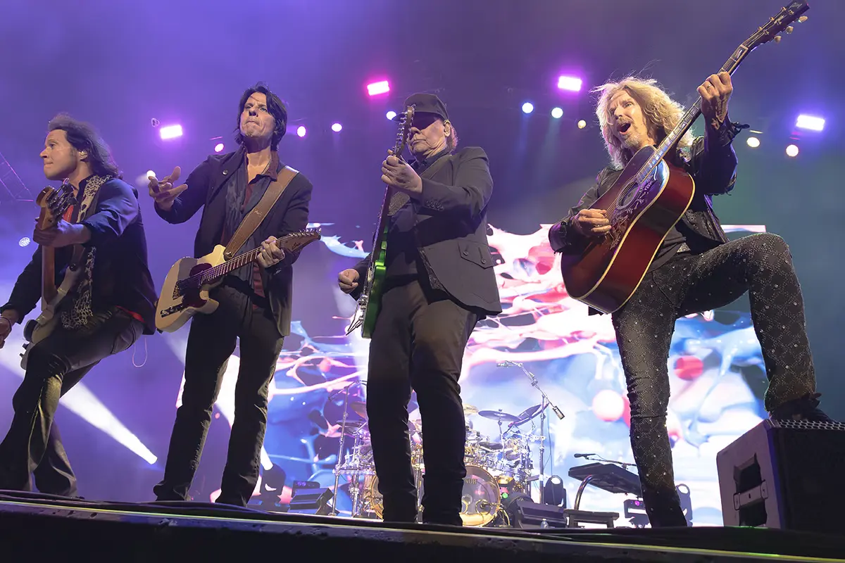 Chicago And Styx Turn Toronto Into A Windy City Reunion