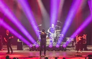 Matthew Good's Unfiltered Truth: Moving Walls, Bipolarity, and the Cost of Authenticity