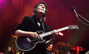 The Unseen Architect: Steve Hackett on 'Selling England by the Pound,' Tapping, and a Global Sound